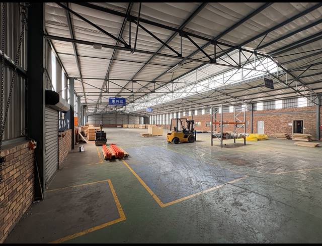 2,424M² WAREHOUSE TO LET IN SPARTAN